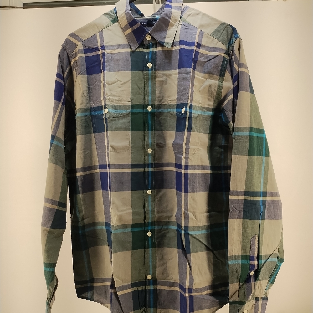 Gap button up shirt